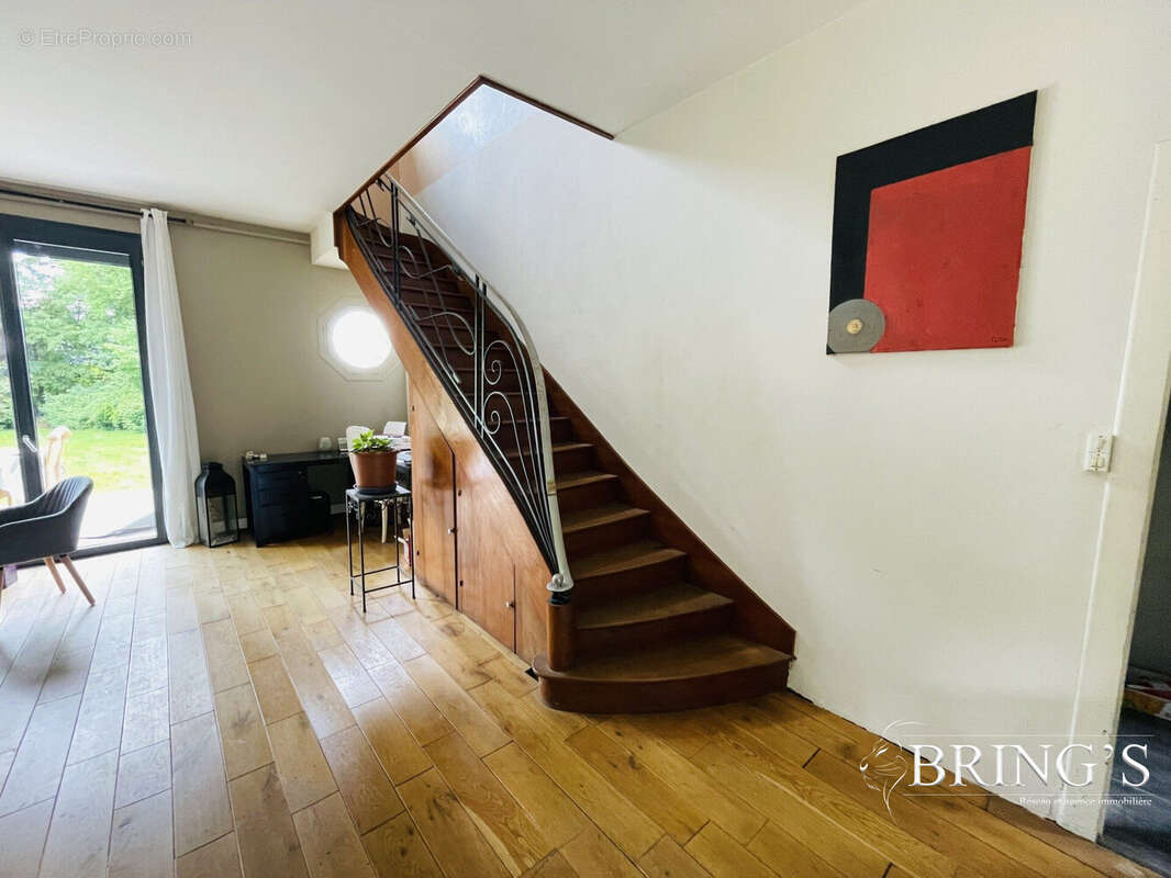 Maison à LE MENIL-BROUT