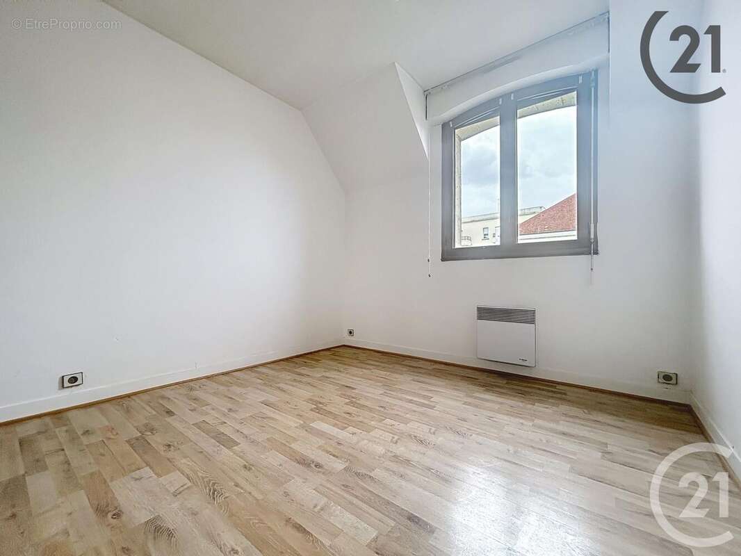 Appartement 84 m² à Montereau-Fault-Yonne  - photo 7