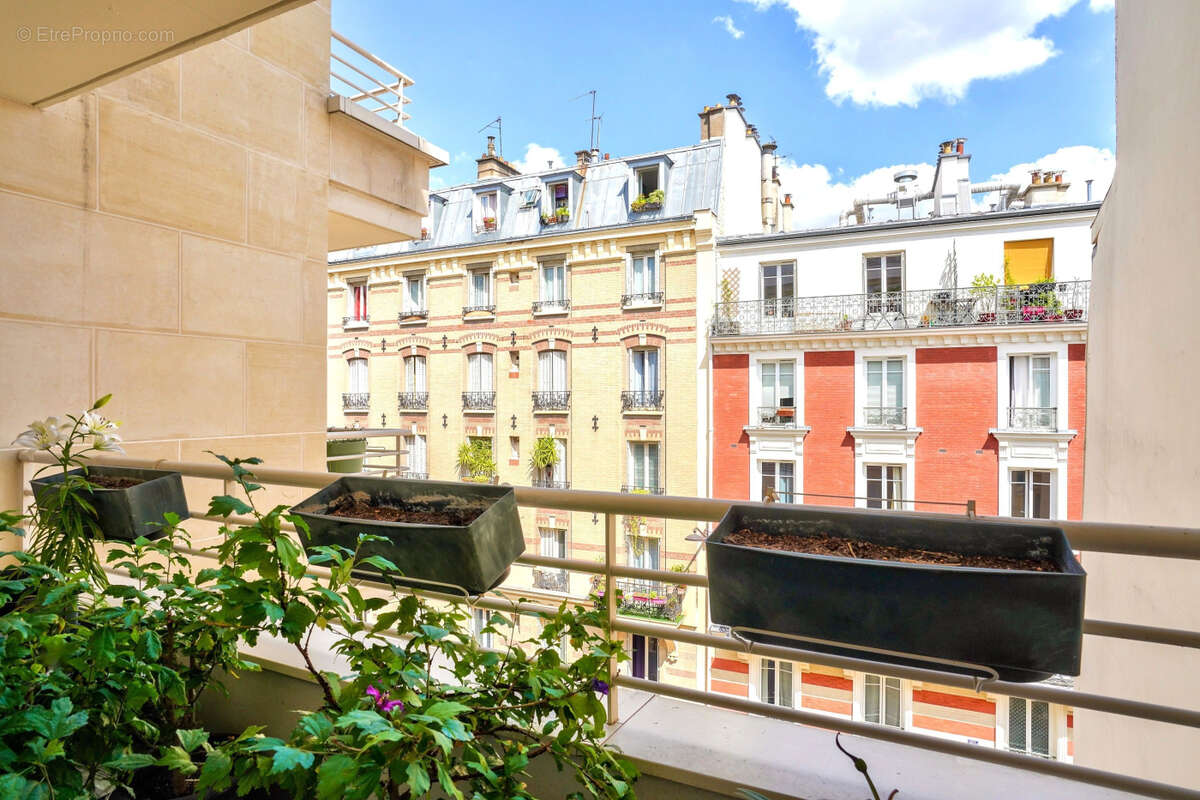 Appartement à PARIS-20E