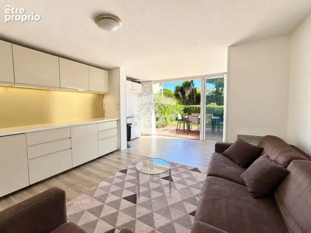 Réf : 2338 - Vente 2 Pièces Cabine en rez-de-jardin avec parking, secteur Richelieu ! - photo 3