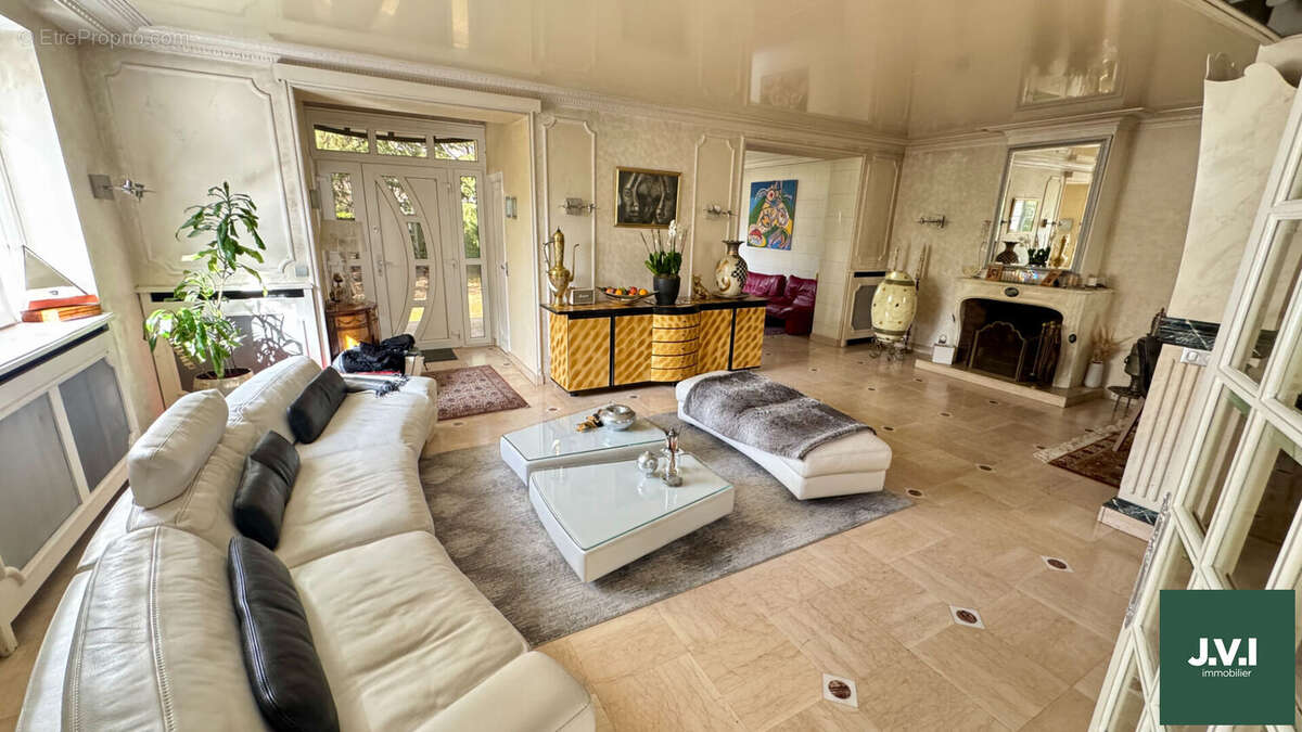 Maison à SAINT-GRATIEN