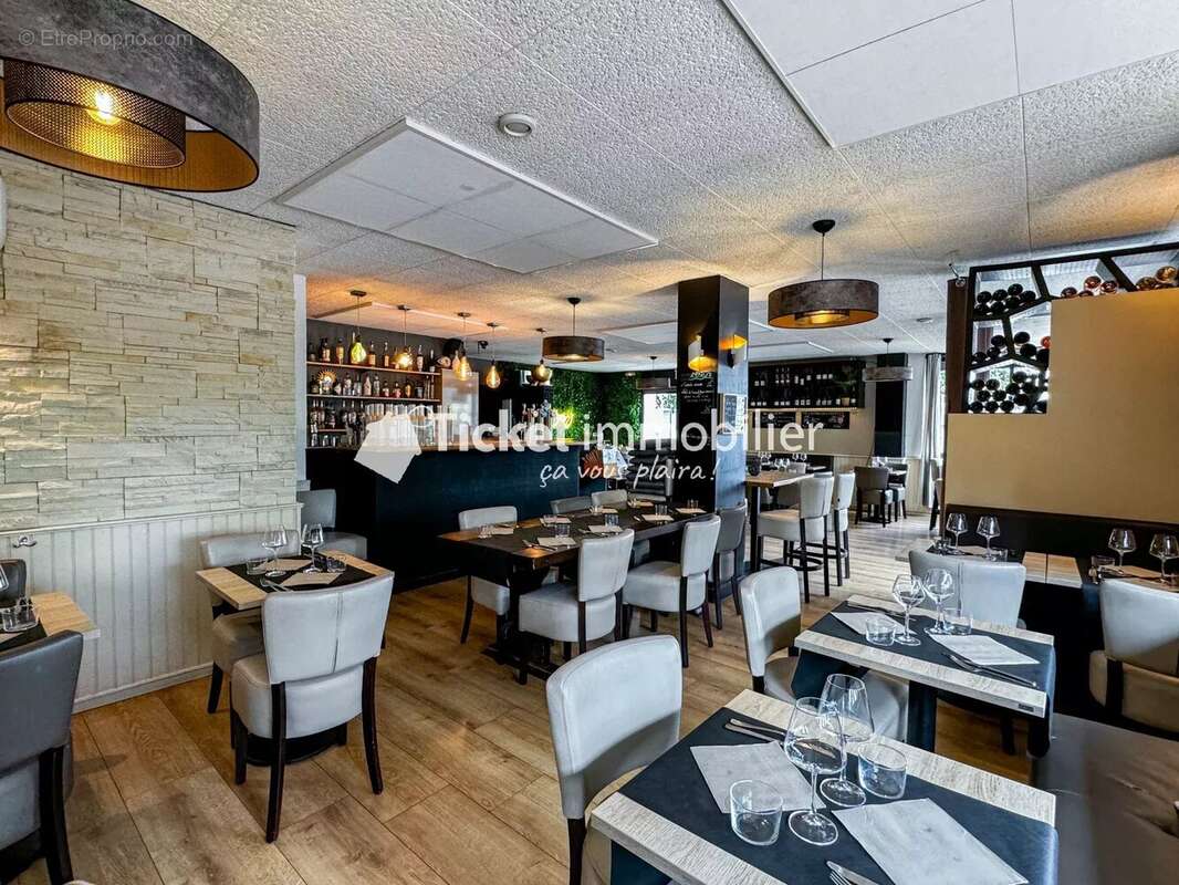 Commerce à COLOMIERS