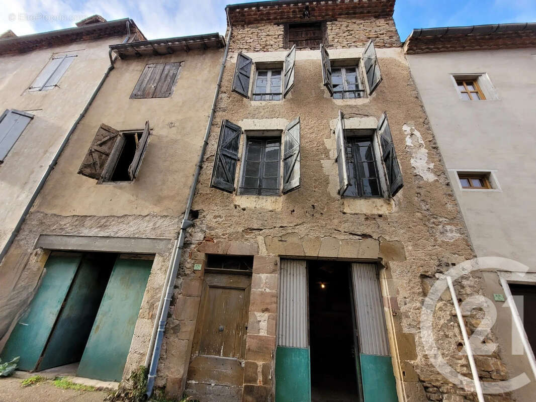 Maison à LES CABANNES