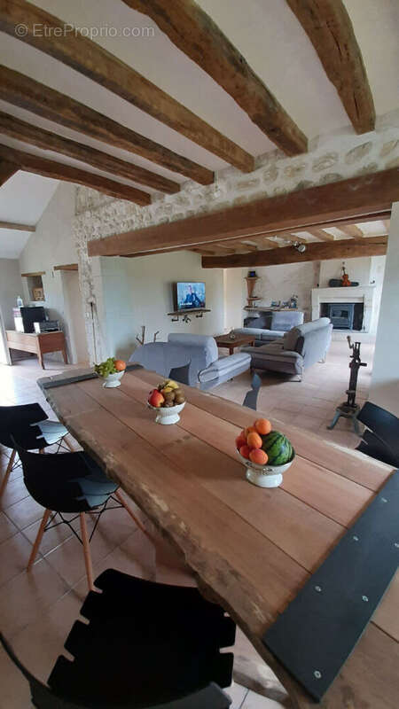 Maison à LUCAY-LE-MALE