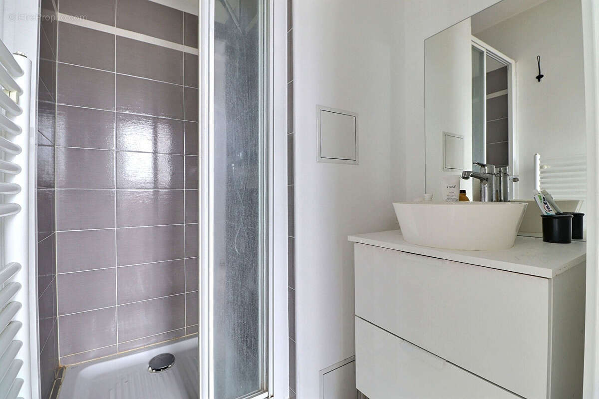 Appartement à AUBERVILLIERS