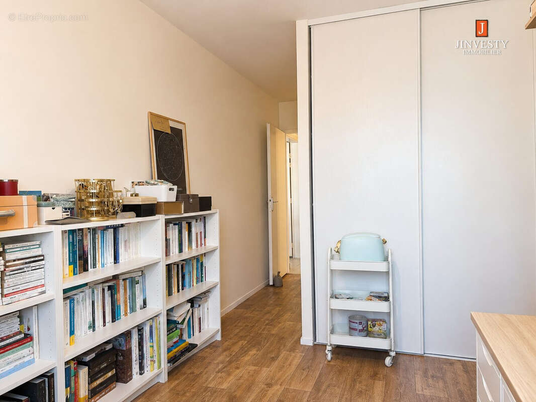 Appartement 85 m² à Lorient  - photo 9