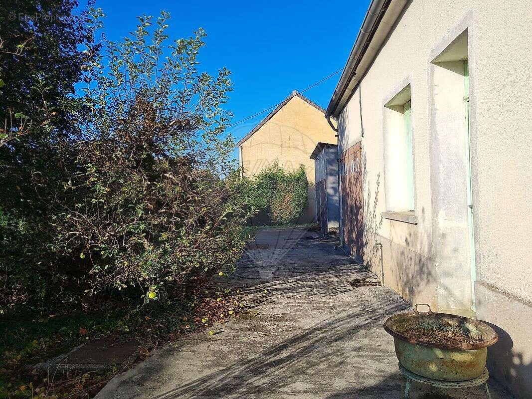 Maison à SICHAMPS