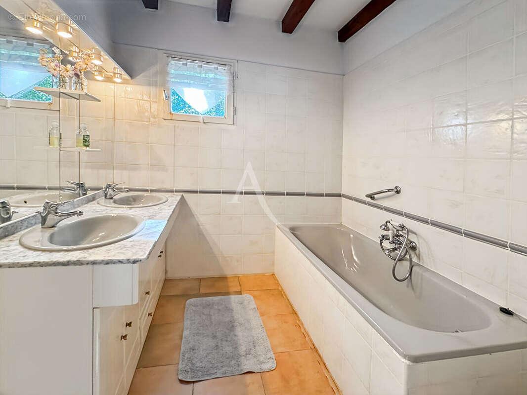 Maison à SAINT-MARTIN-LE-REDON