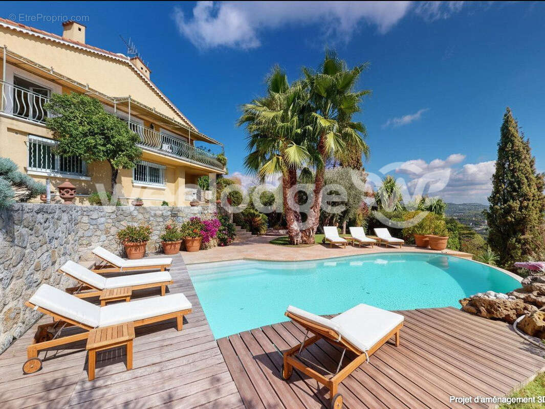 Maison à MANDELIEU-LA-NAPOULE