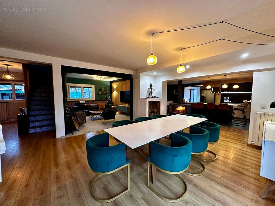 Maison à MONTESQUIEU