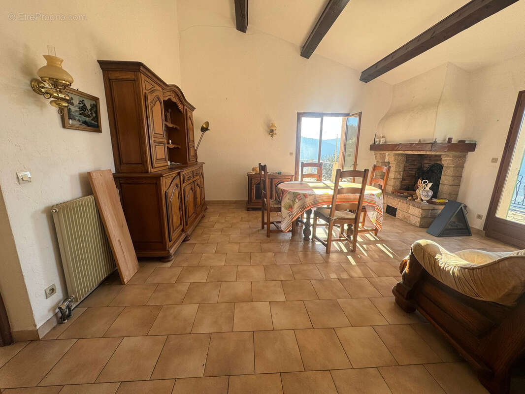 Maison à DRAP