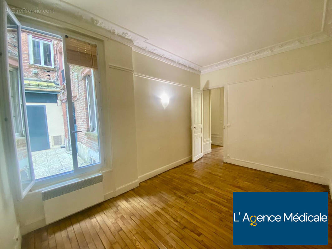 Commerce à PARIS-15E