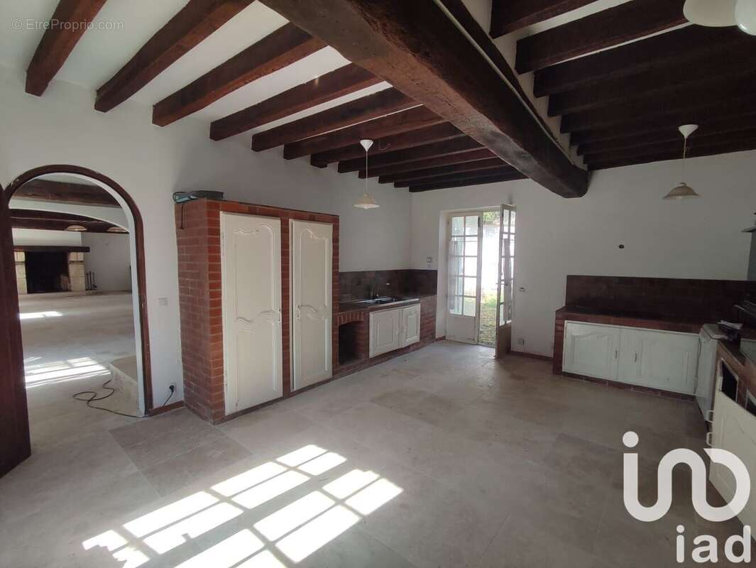 Maison 278 m² à Noyen-Sur-Seine  - photo 4