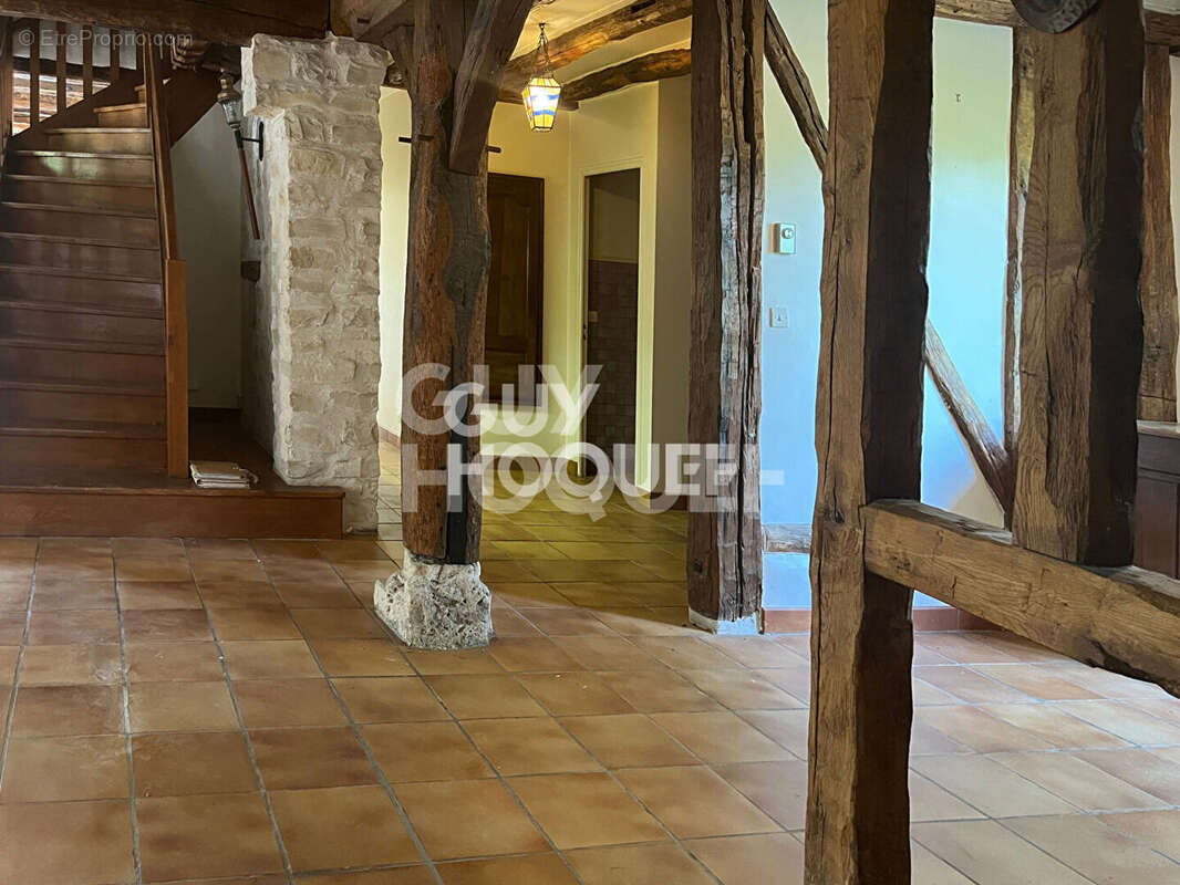 Maison familiale sur sous-sol total de 7 pieces (179.5 m²) à etiolles - photo 4