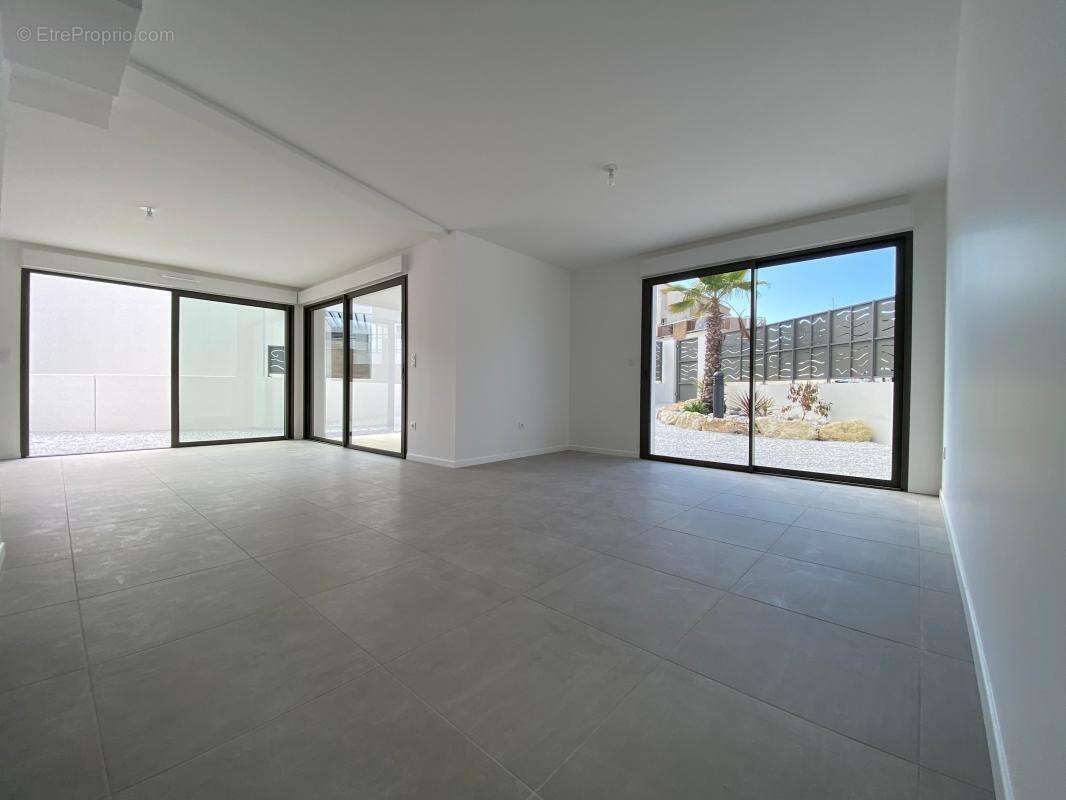 Appartement à LES MATHES