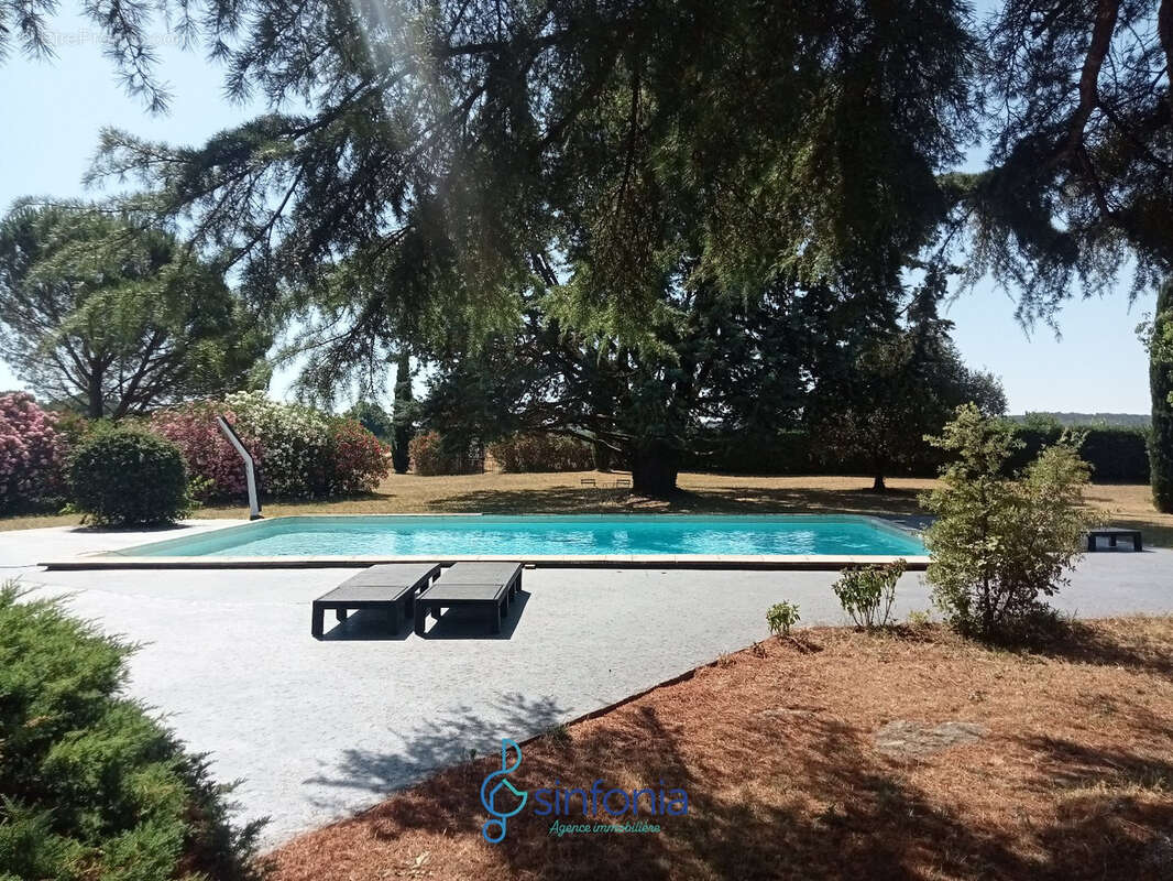 Maison à SAINT-QUENTIN-LA-POTERIE