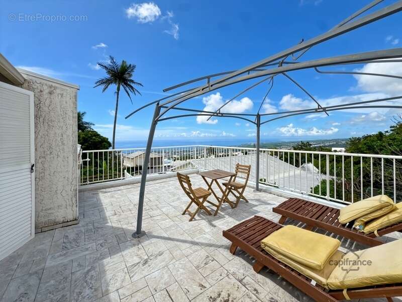 Maison à SAINT-DENIS