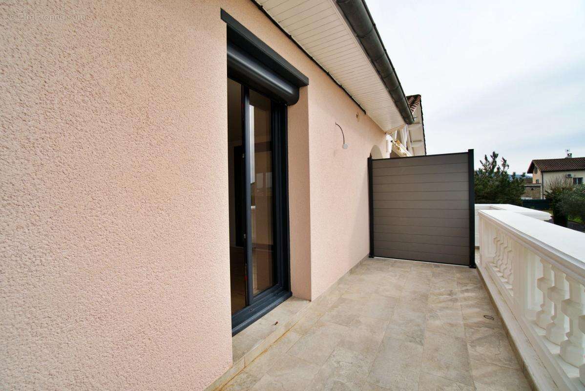 Appartement à QUINCIEUX