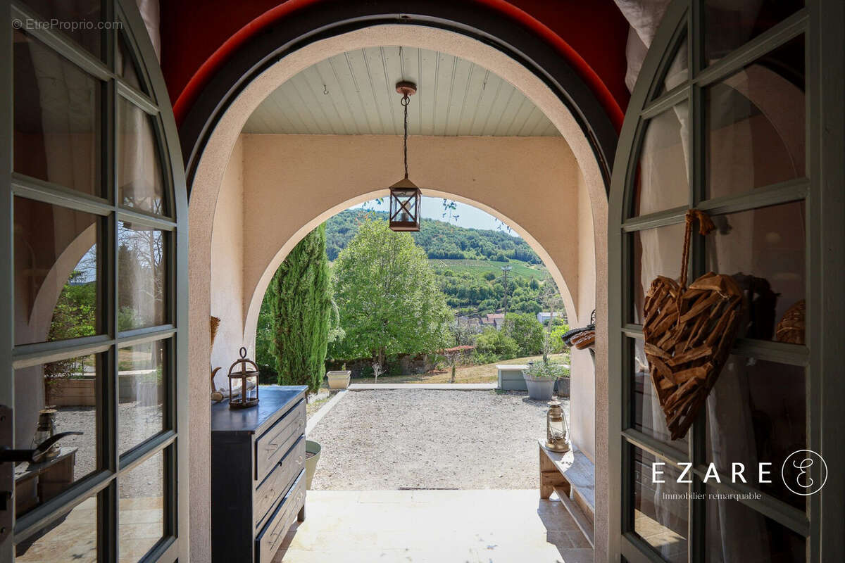 Maison 213 m² à L'etang-Vergy  - photo 9