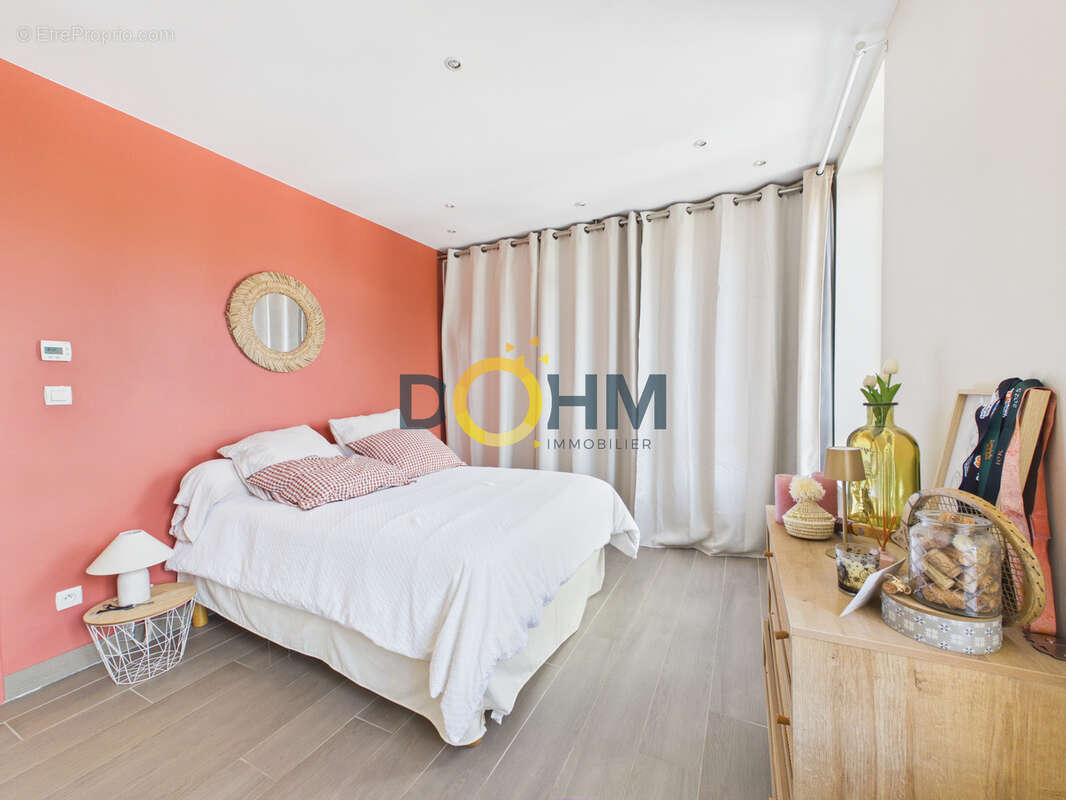 Appartement à MONTROND-LES-BAINS
