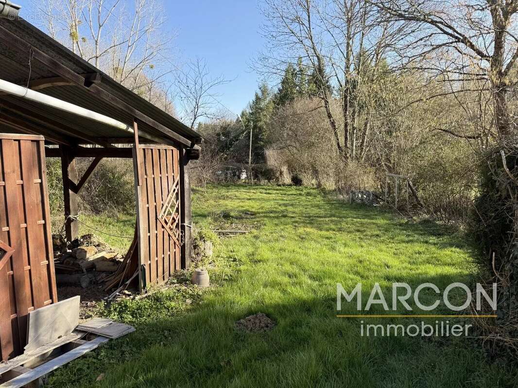 Maison à CHAMBON-SAINTE-CROIX