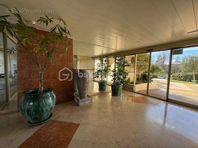 Appartement à MANDELIEU-LA-NAPOULE