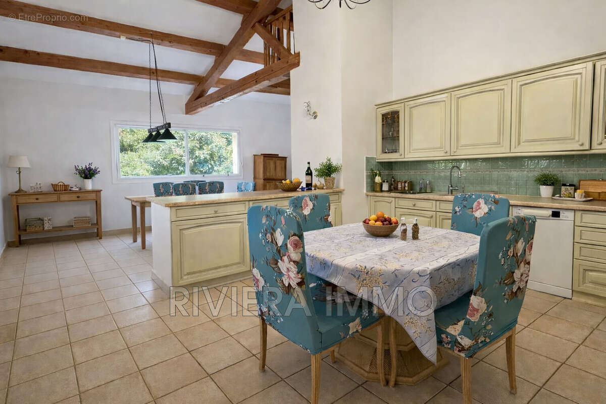 Maison à LES ADRETS-DE-L'ESTEREL