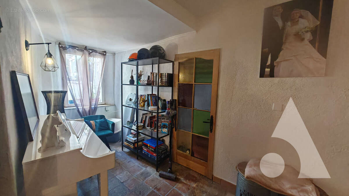 Maison à ROQUEBRUNE-SUR-ARGENS