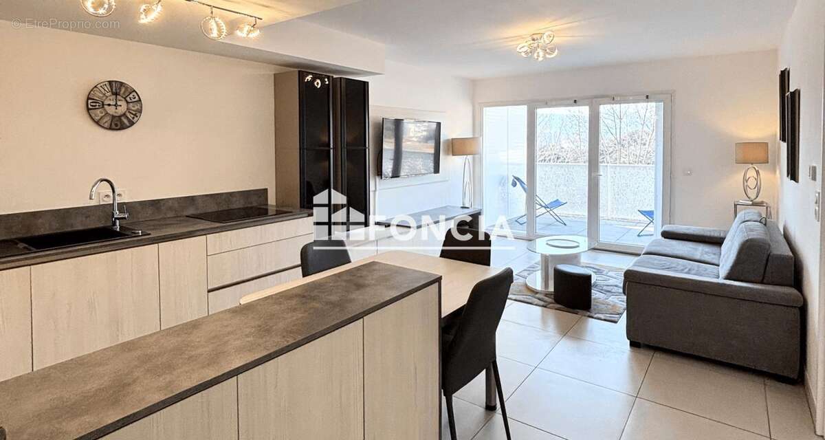 Appartement à MANDELIEU-LA-NAPOULE