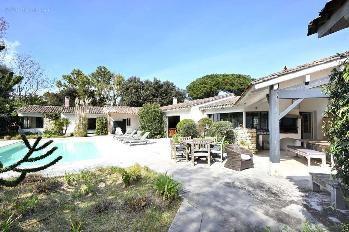 Maison à LES PORTES-EN-RE