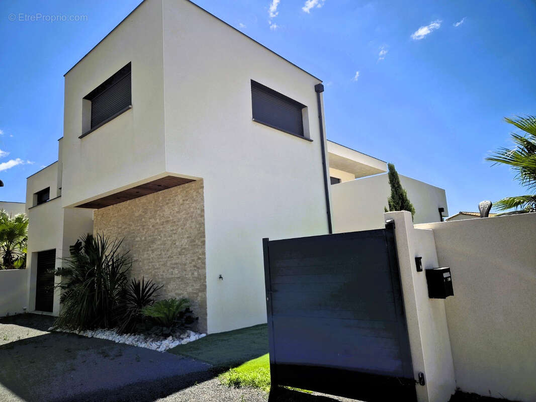 Superbe villa contemporaine a 200 m de la plage - photo 27