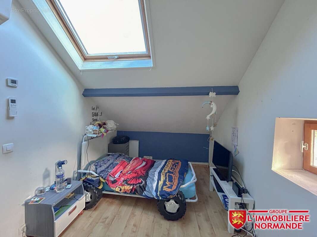 Maison en pierre 84m² avec piscine et véranda - photo 8
