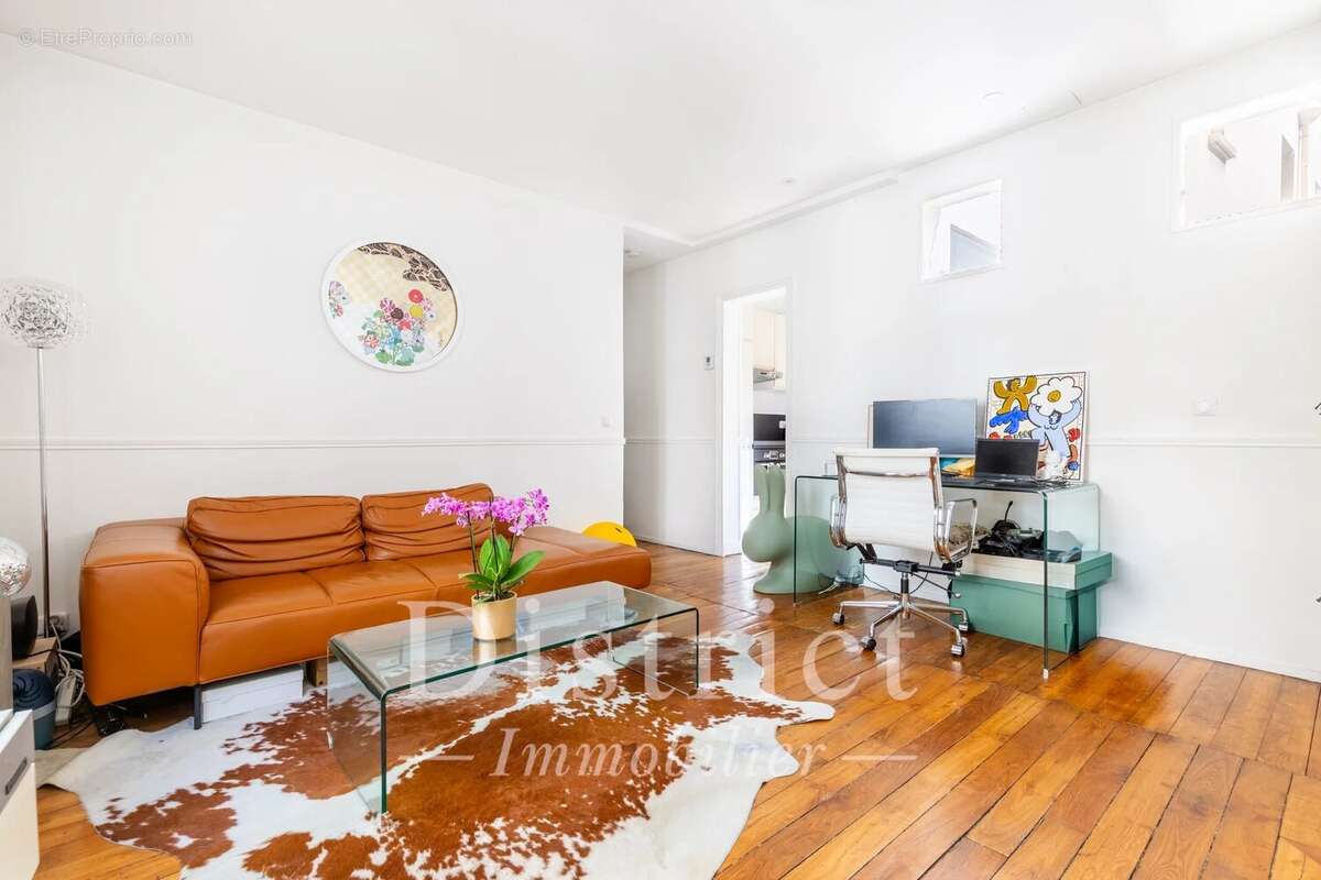 Appartement à PARIS-18E