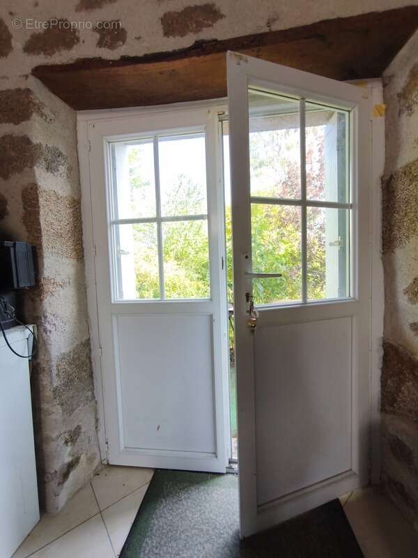 Maison à vendre 5 pièces LA CHAPELLE BALOUE (23) proche de A20 Limoges Paris - photo 7
