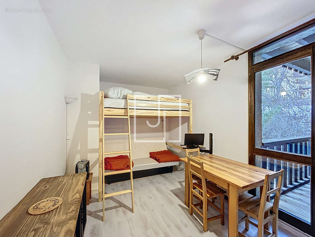 Appartement à SAINT-PONS