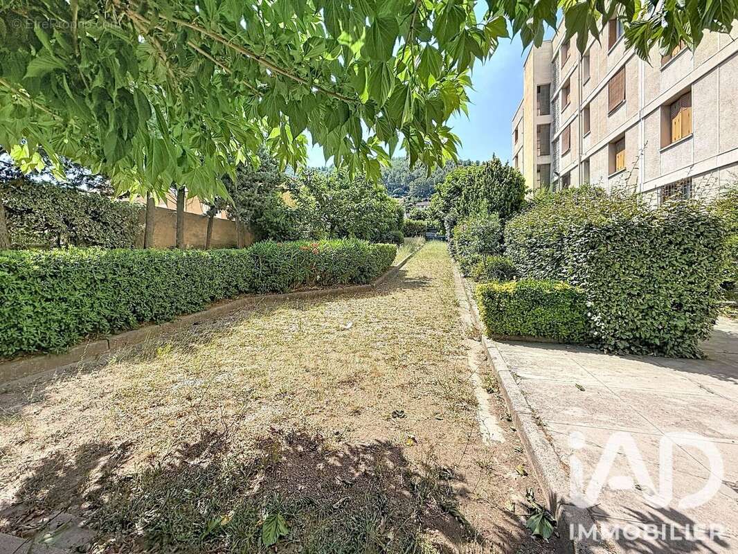 Photo 2 - Appartement à MARSEILLE-11E