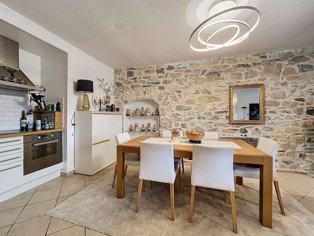 Appartement à VARCES-ALLIERES-ET-RISSET