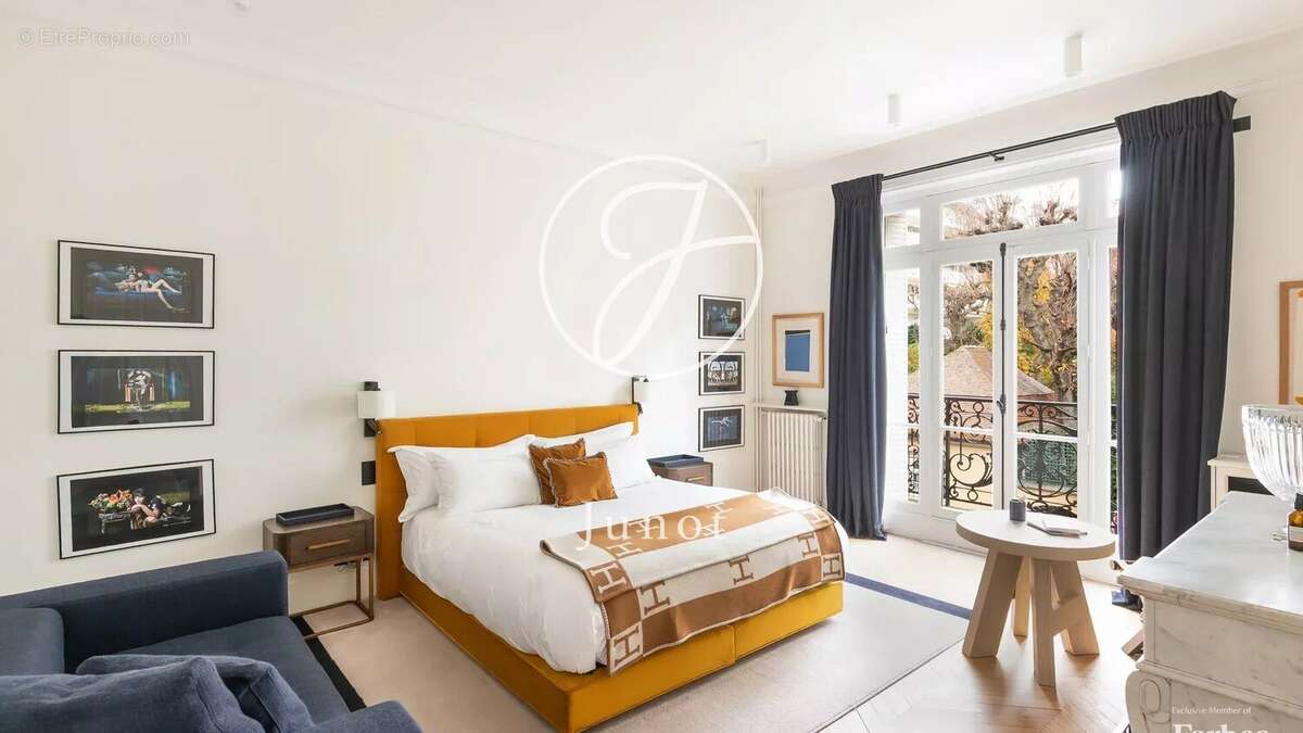 Maison à PARIS-16E