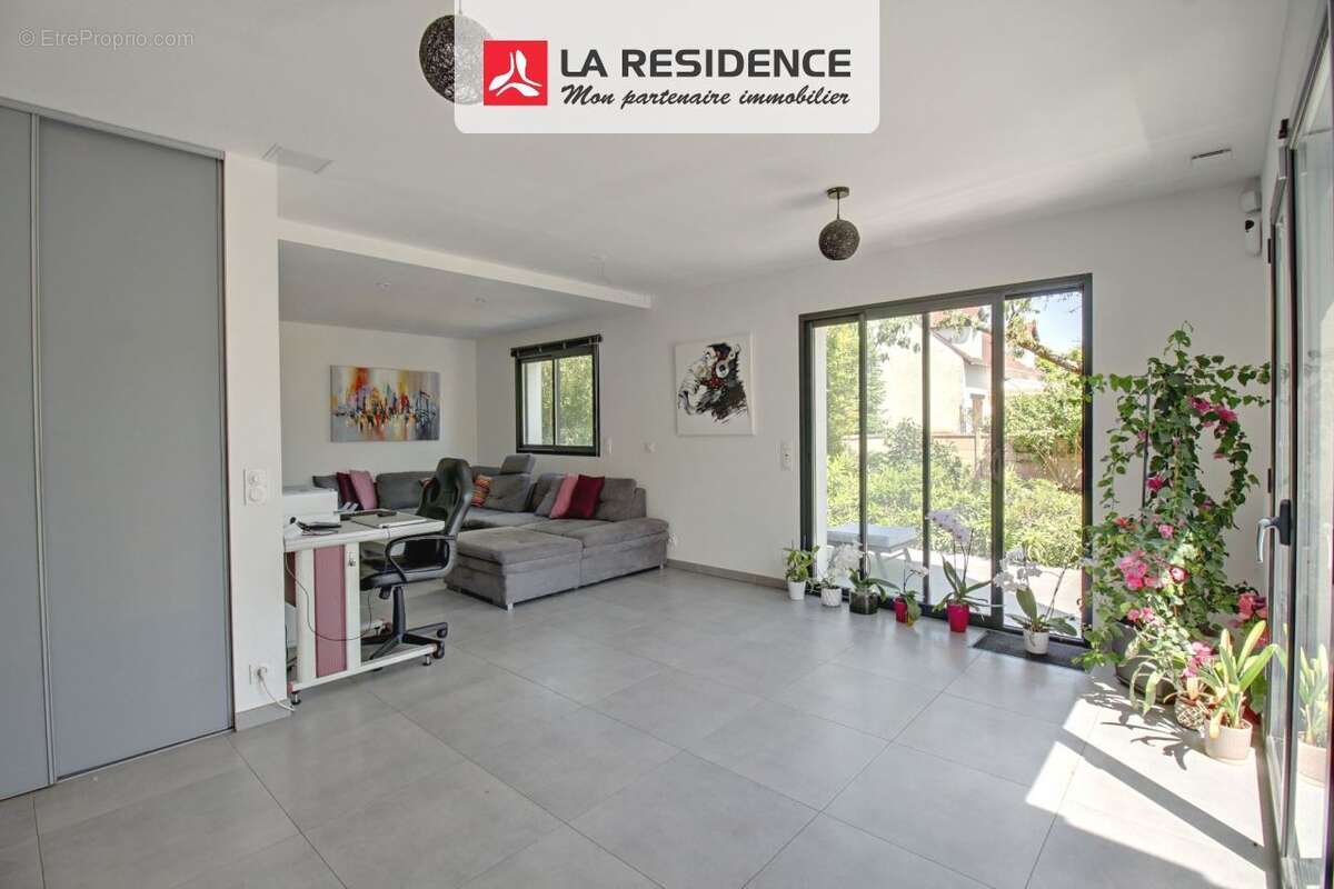 Maison 150 m² à Conflans-Sainte-Honorine  - photo 7