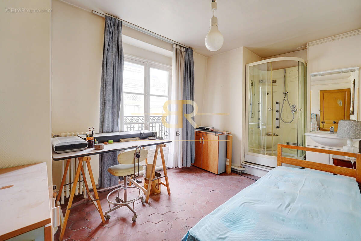 Appartement à PARIS-7E
