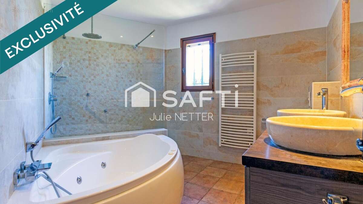 Photo 8 - Maison à ROQUEBRUNE-SUR-ARGENS