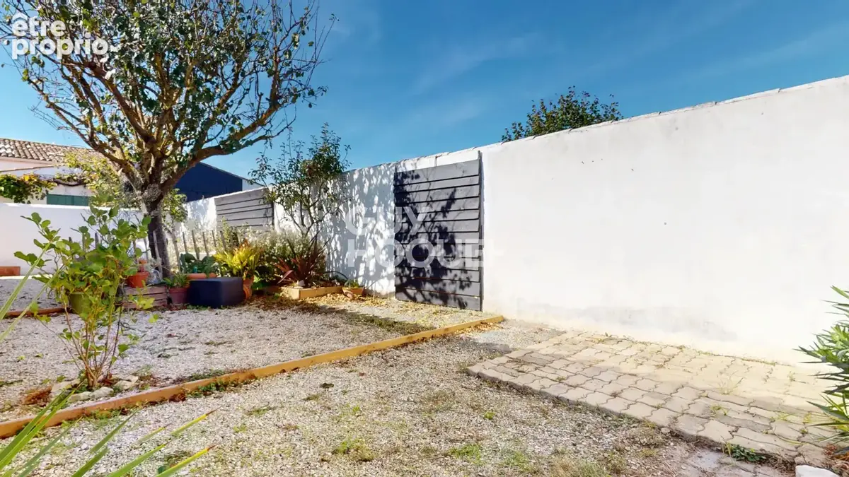 À vendre - Maison  de plain-pied à 200 m du port - photo 7