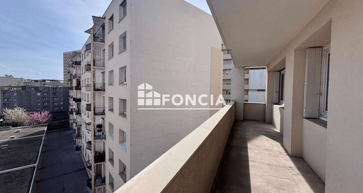 Appartement à SAINT-ETIENNE