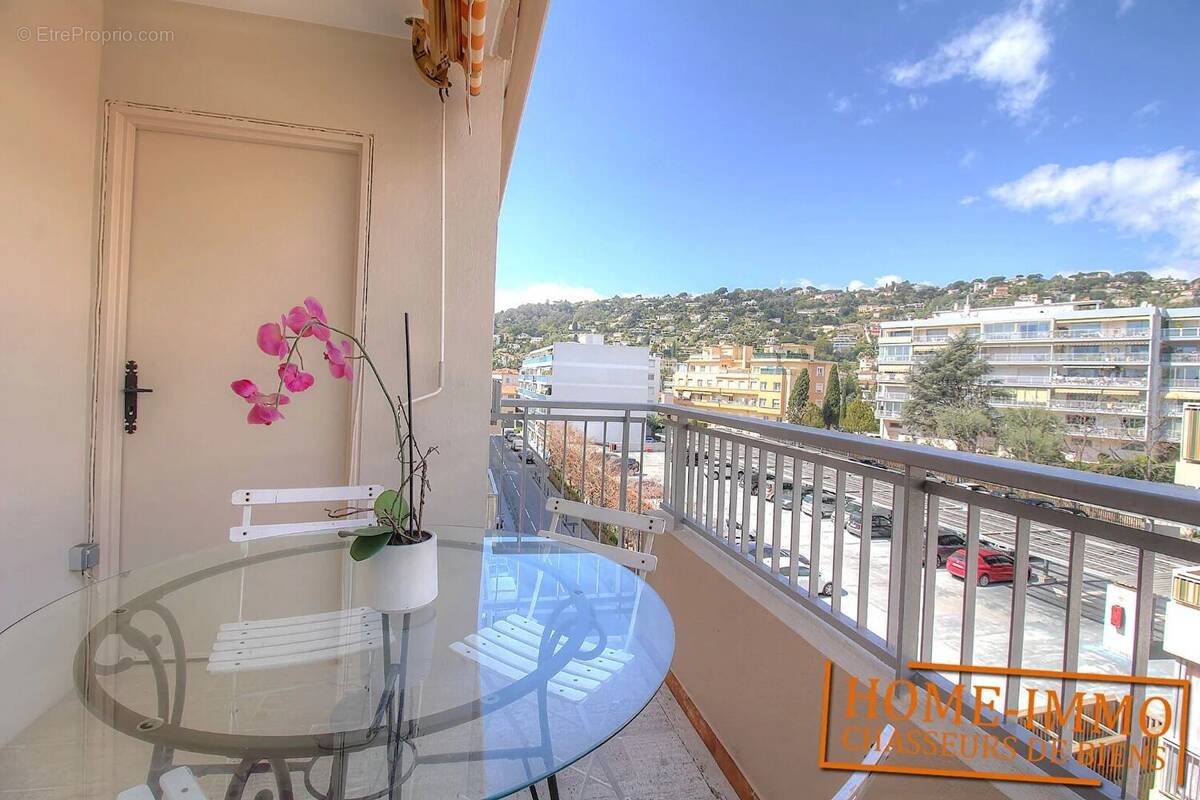 Appartement à VALLAURIS