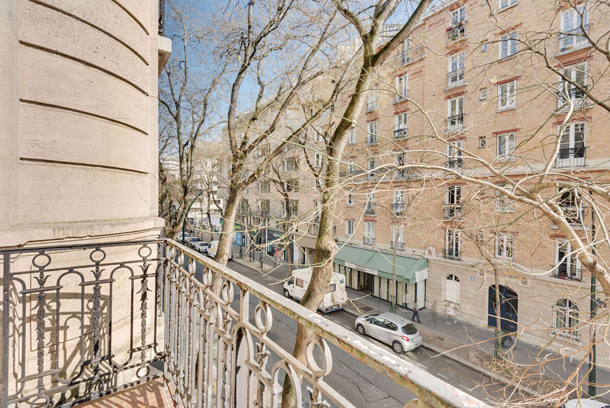 Appartement à PARIS-15E