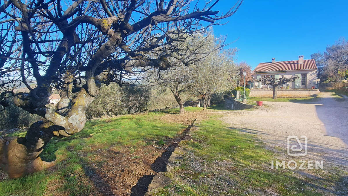 Maison à LA CELLE