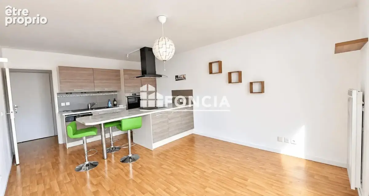  quartier champioux / prunet – avant dernier étage avec balcon - 2 pieces refait a neuf - vendu avec cuisine amenagee et equipee - photo 3