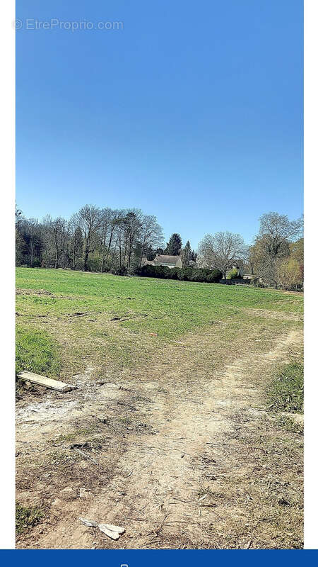 Terrain à CHAUMONT-EN-VEXIN