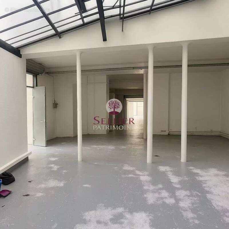 Commerce à PARIS-10E