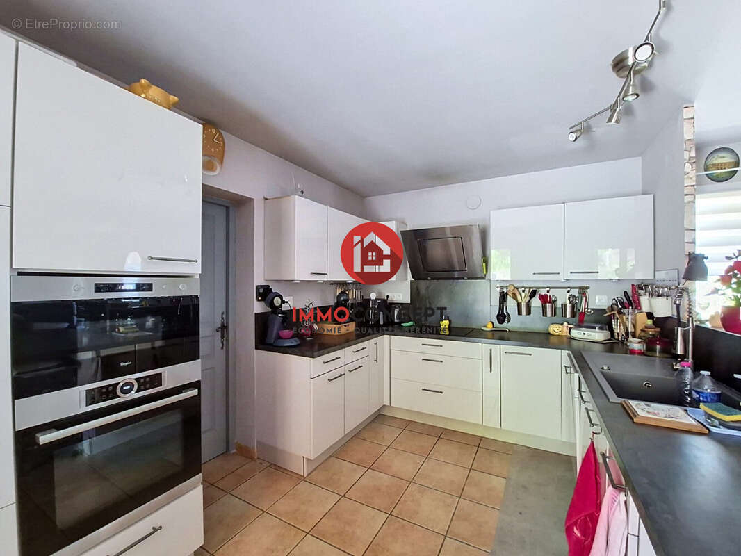 Maison 129 m² à Montfaucon  - photo 5
